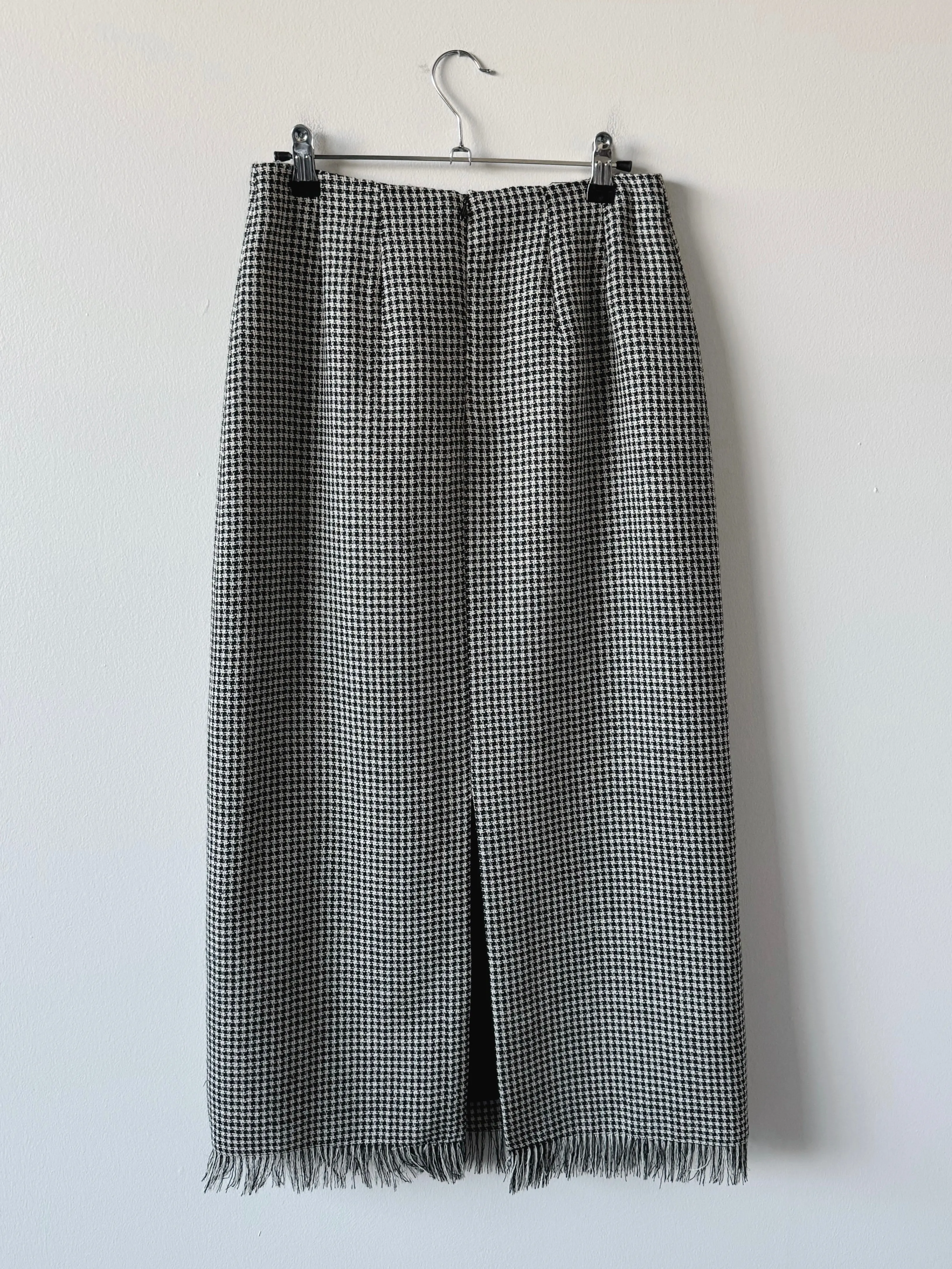 90s Vintage Houndstooth Tweed Wool Fringe Maxi Skirt (W27")