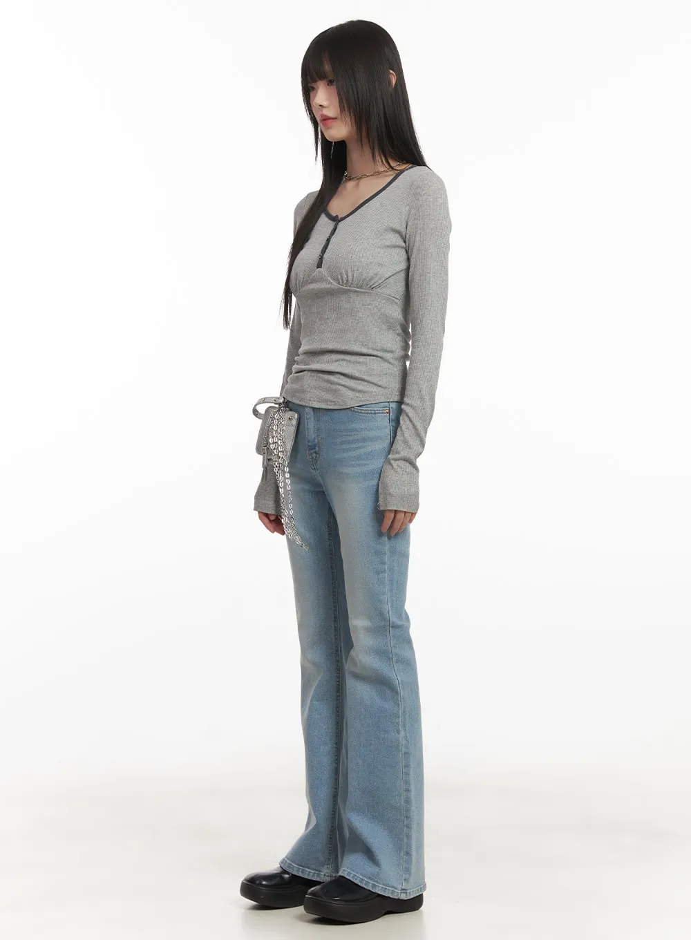Jeanne Slim-Fit Bootcut Jeans CF519