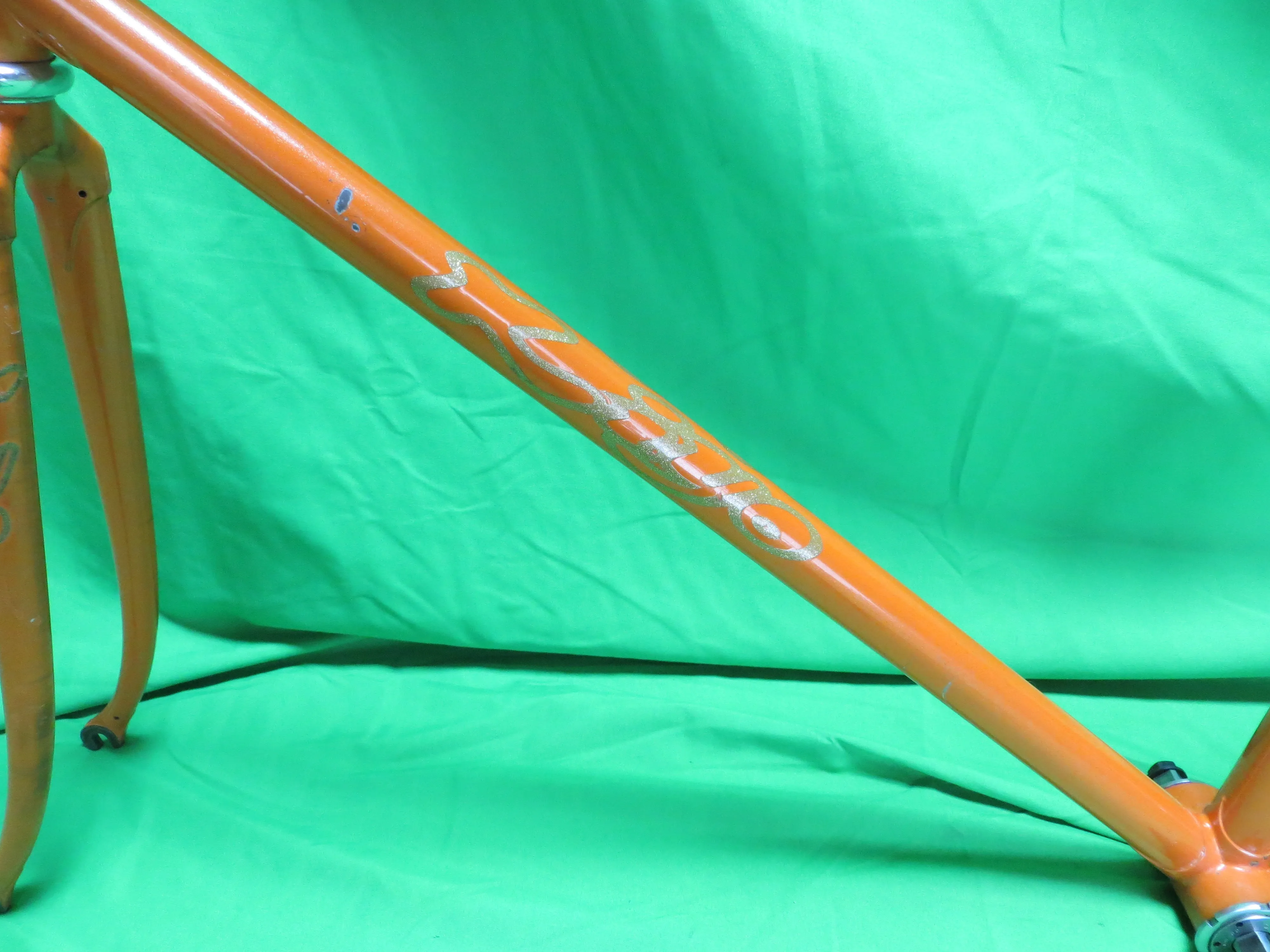 KIYO // Orange with fine gold flake // 52cm