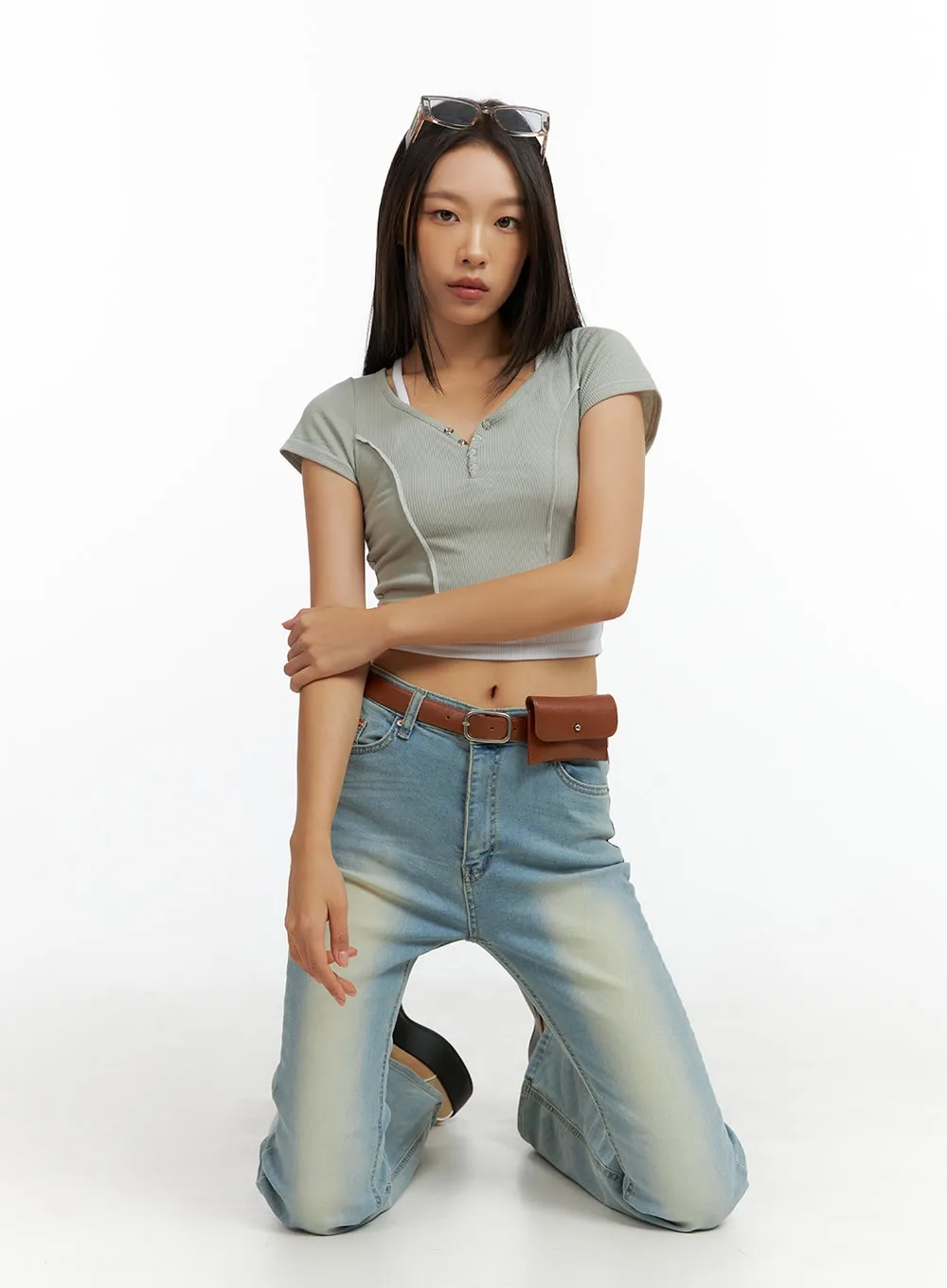 Light Washed Slim Fit Bootcut Jeans IL409