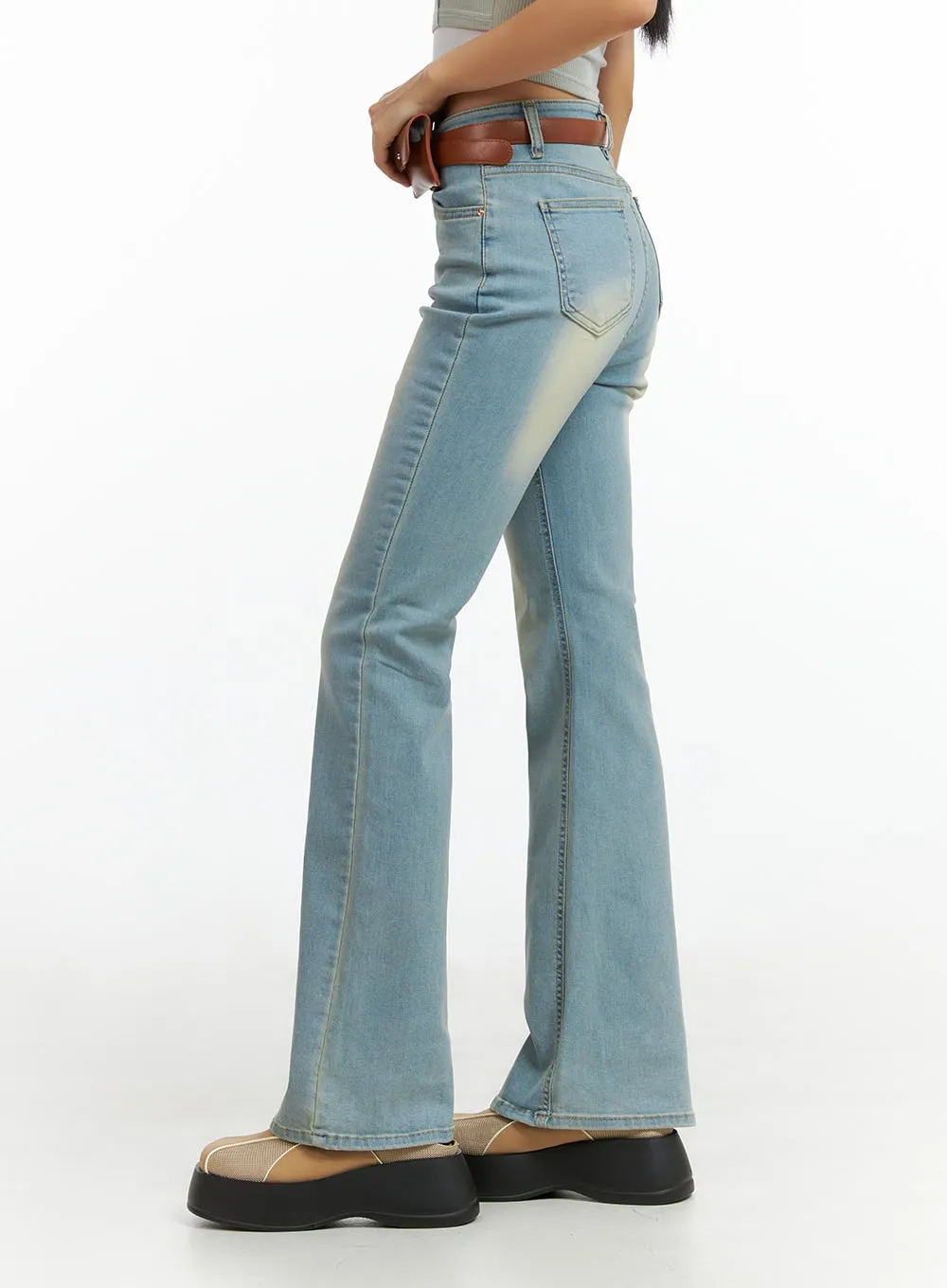 Light Washed Slim Fit Bootcut Jeans IL409